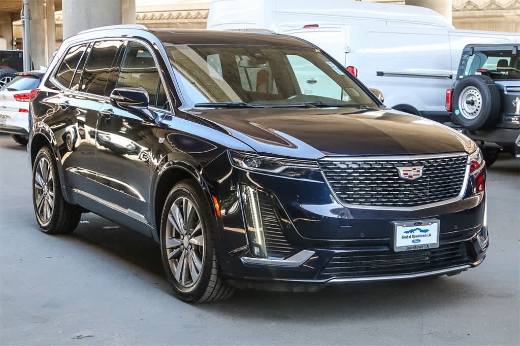 Thumbnail: 2022 Cadillac XT6 - 3