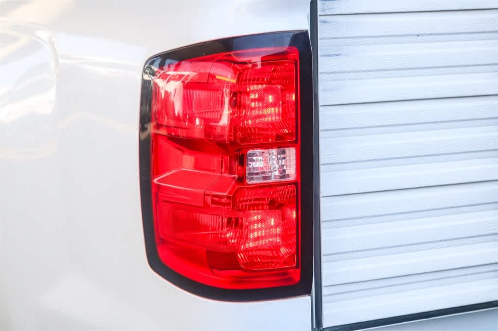 Thumbnail: 2015 Chevrolet Silverado 1500 - 9