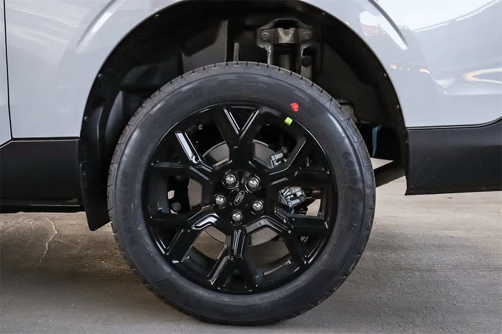 Thumbnail: 2026 Ford Maverick - 10