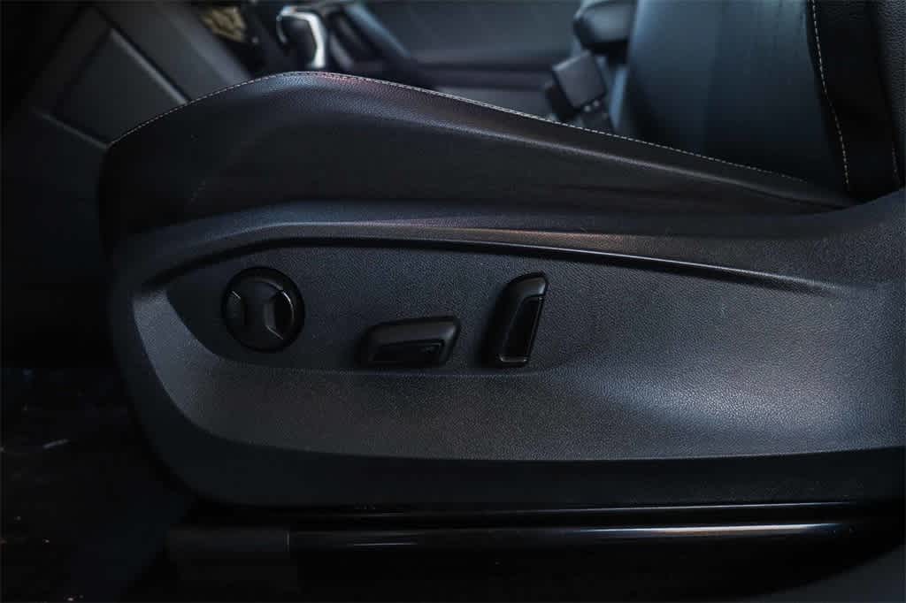 Thumbnail: 2022 Volkswagen Tiguan - 22