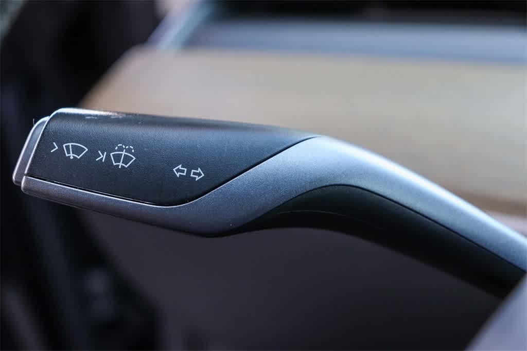 Thumbnail: 2018 Tesla Model 3 - 21