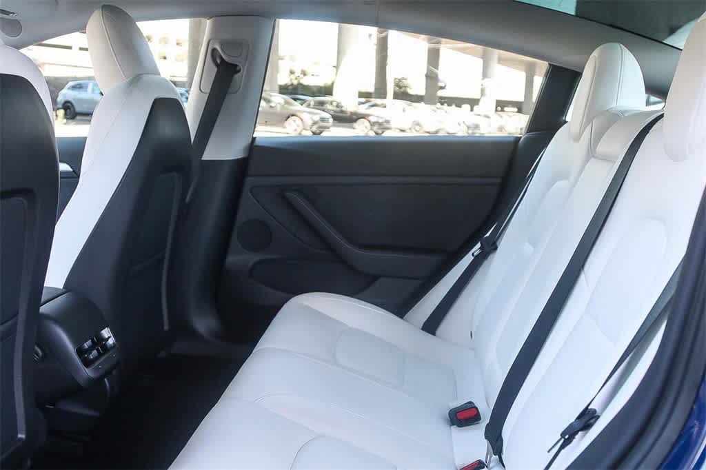Thumbnail: 2023 Tesla Model 3 - 18