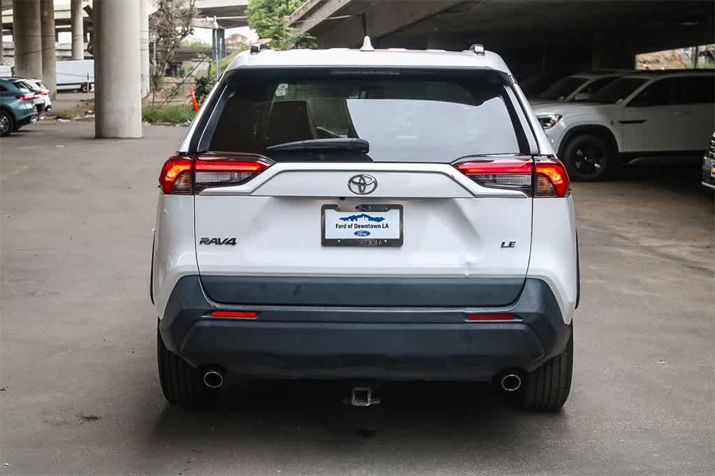 2021 Toyota RAV4 LE 7