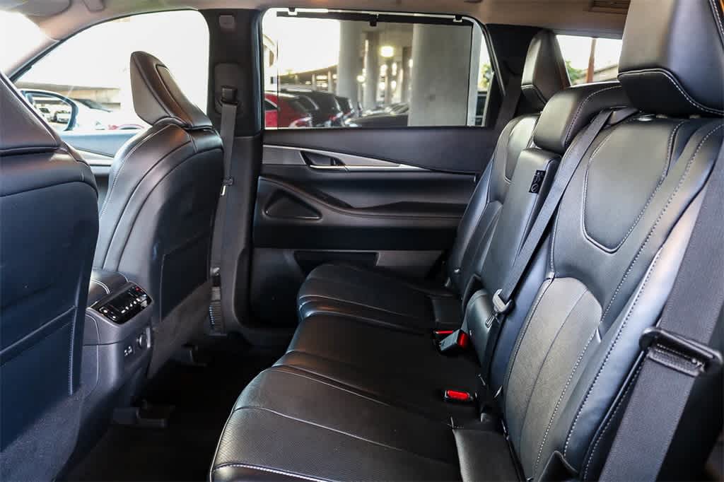 Thumbnail: 2023 INFINITI QX60 - 19