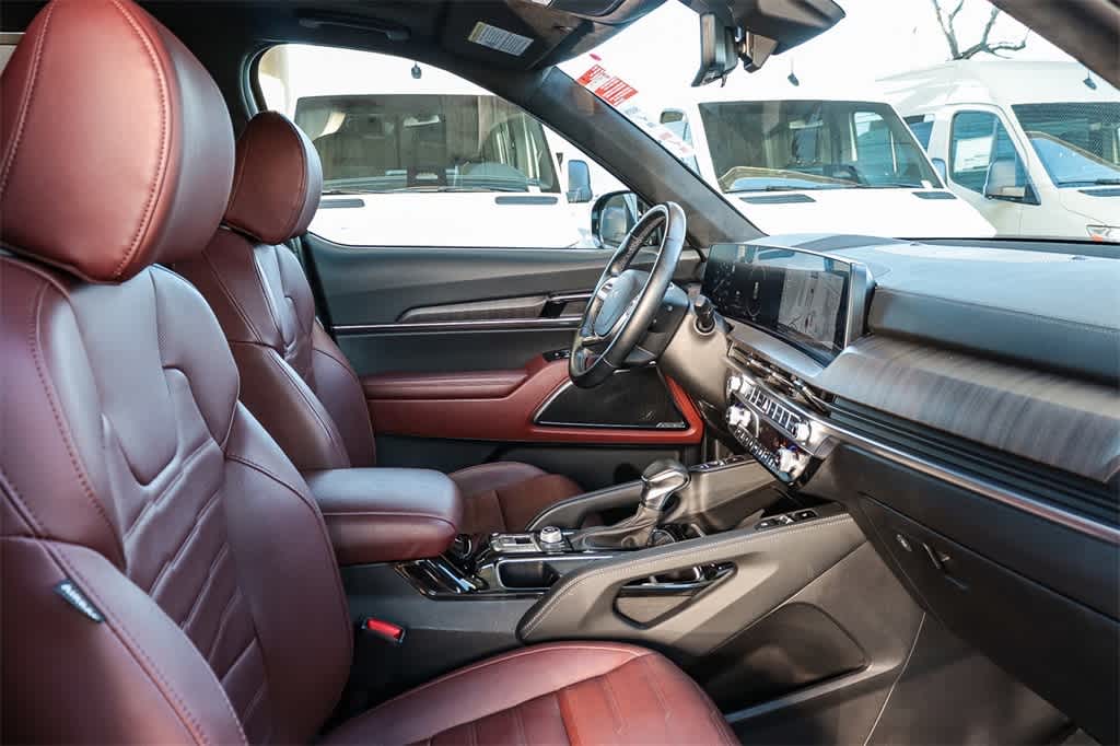 Thumbnail: 2023 Kia Telluride - 17