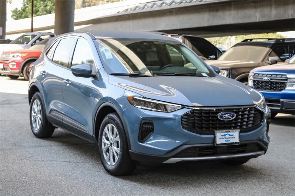 Thumbnail: 2024 Ford Escape - 3