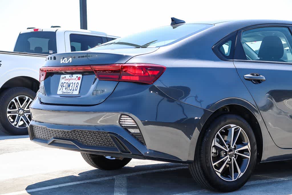 Thumbnail: 2023 Kia Forte - 8