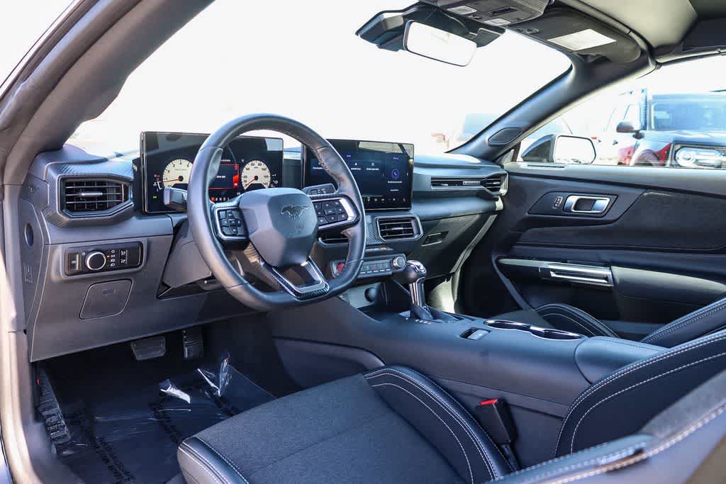 Thumbnail: 2025 Ford Mustang - 18