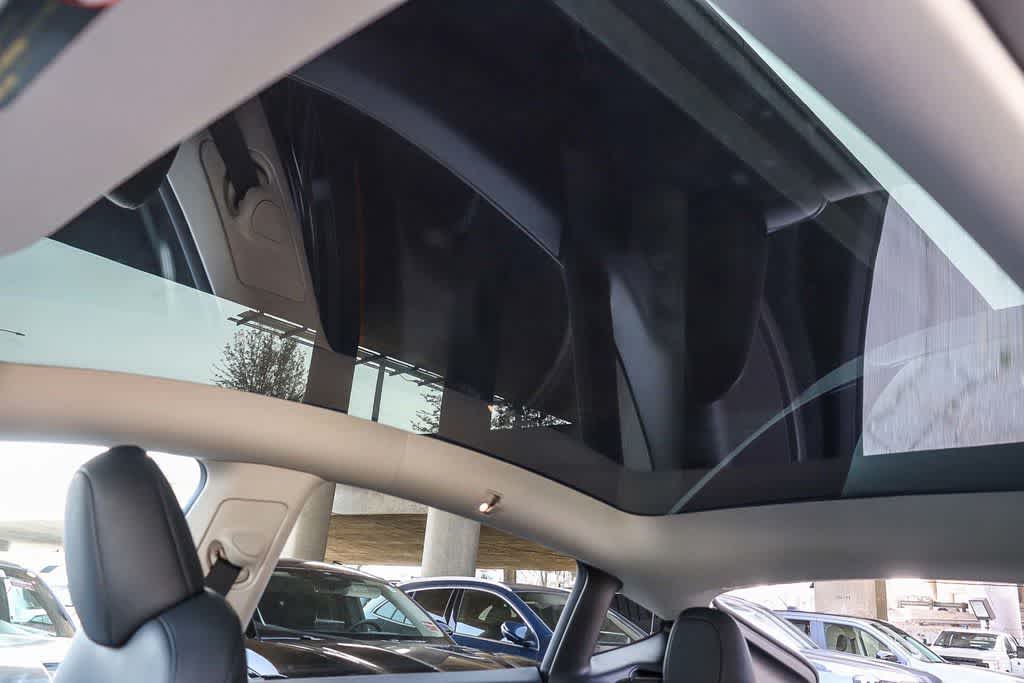 Thumbnail: 2024 Tesla Model Y - 25