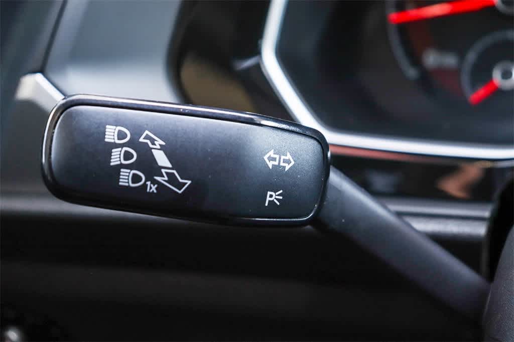 Thumbnail: 2021 Volkswagen Jetta - 24