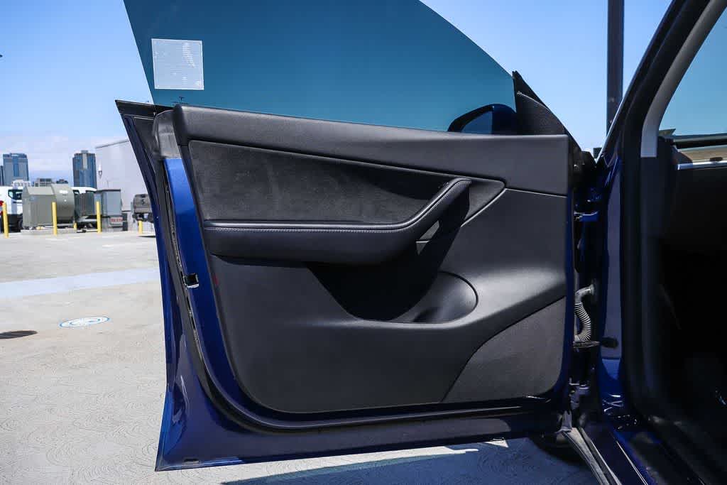 Thumbnail: 2021 Tesla Model Y - 21