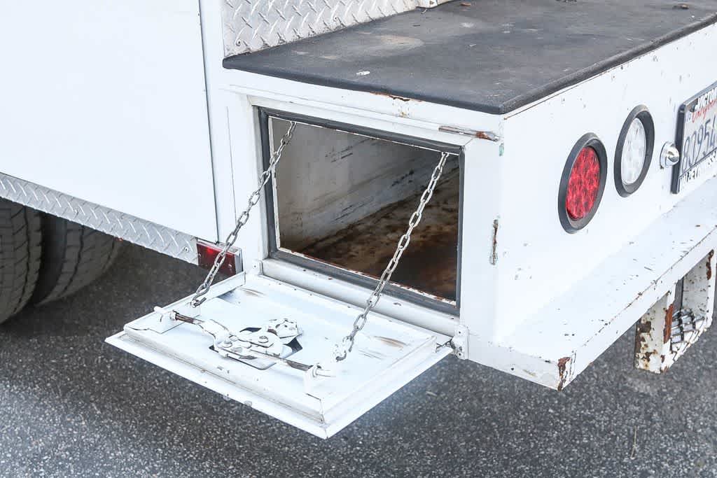 Thumbnail: 2017 Ford F-550 - 30