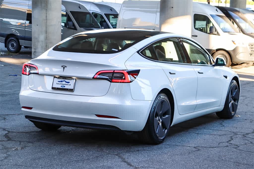 Thumbnail: 2021 Tesla Model 3 - 4