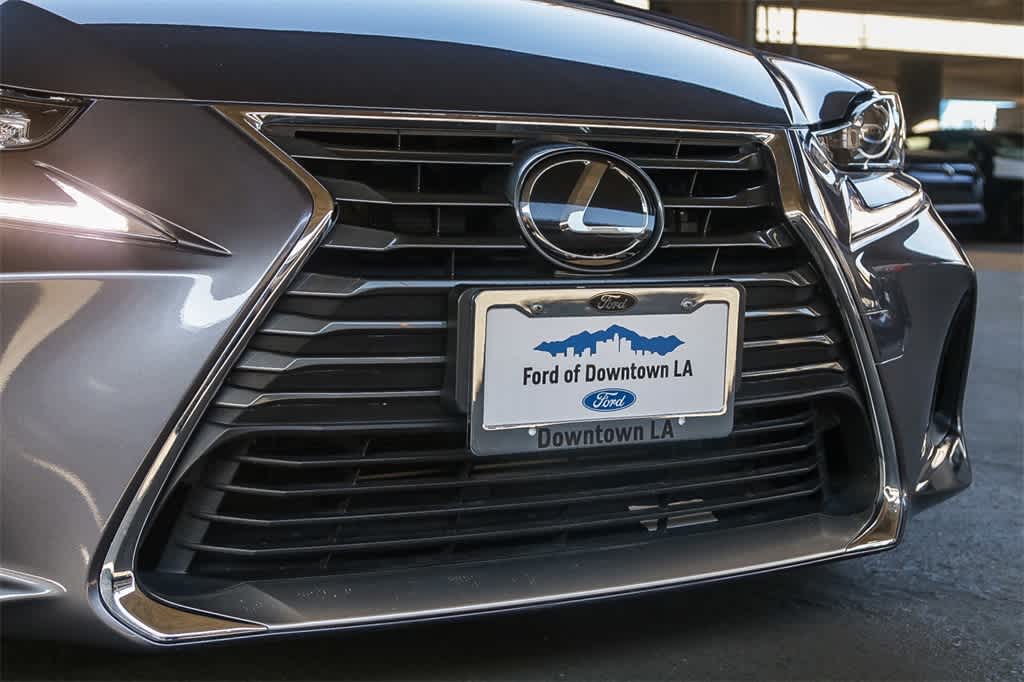 Thumbnail: 2018 Lexus IS - 5