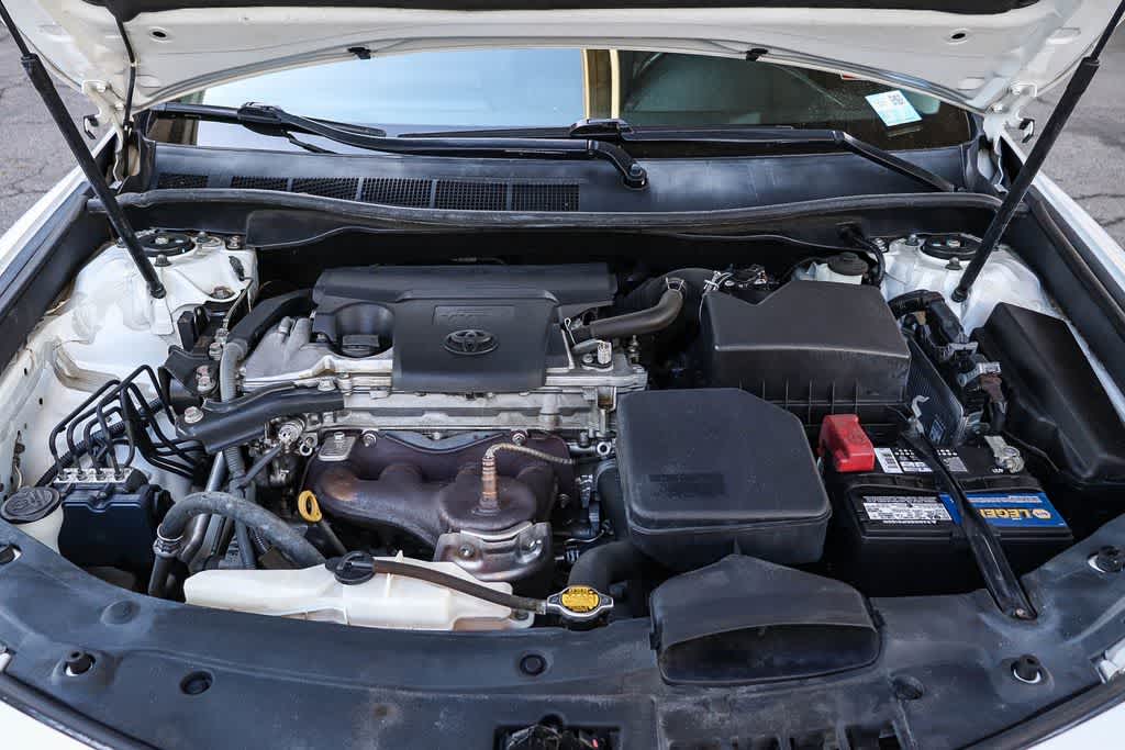 Thumbnail: 2013 Toyota Camry - 29