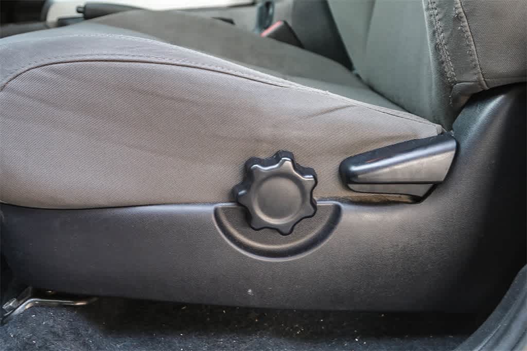 Thumbnail: 2019 Toyota Tacoma - 19