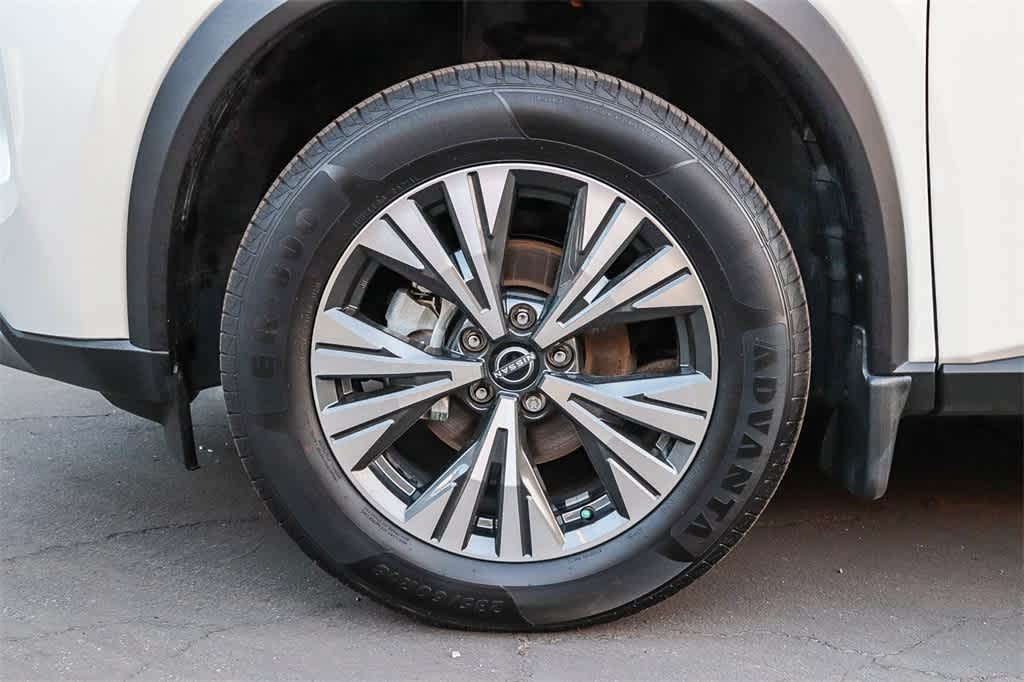 Thumbnail: 2023 Nissan Rogue - 11