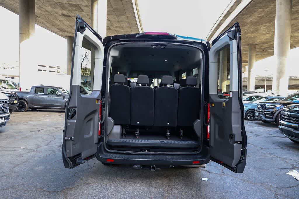 Thumbnail: 2024 Ford Econoline - 25