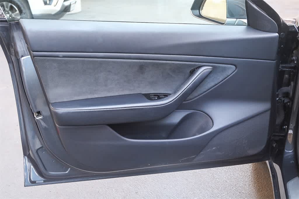 Thumbnail: 2019 Tesla Model 3 - 22