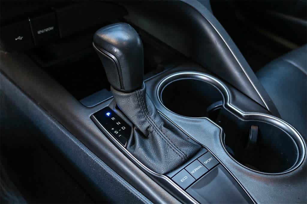 Thumbnail: 2022 Toyota Camry - 20