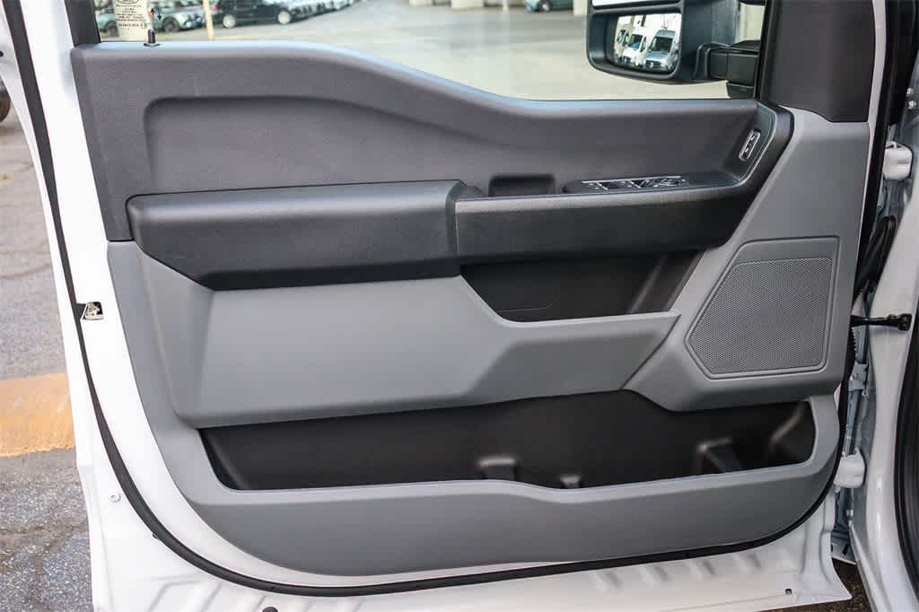 Thumbnail: 2026 Ford F-350 - 28