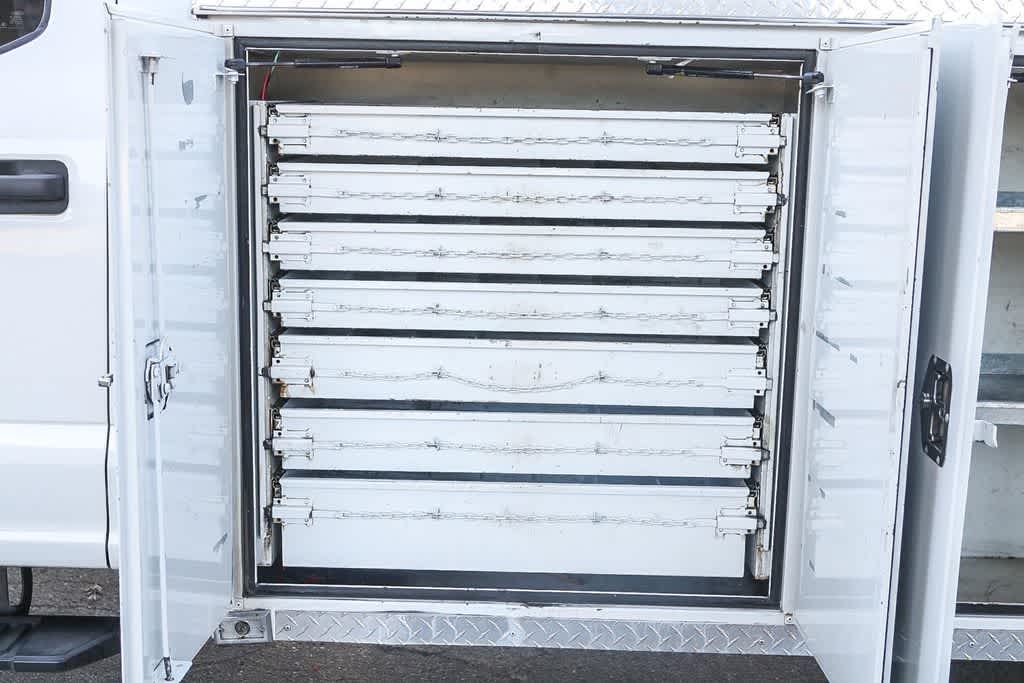 Thumbnail: 2017 Ford F-550 - 25