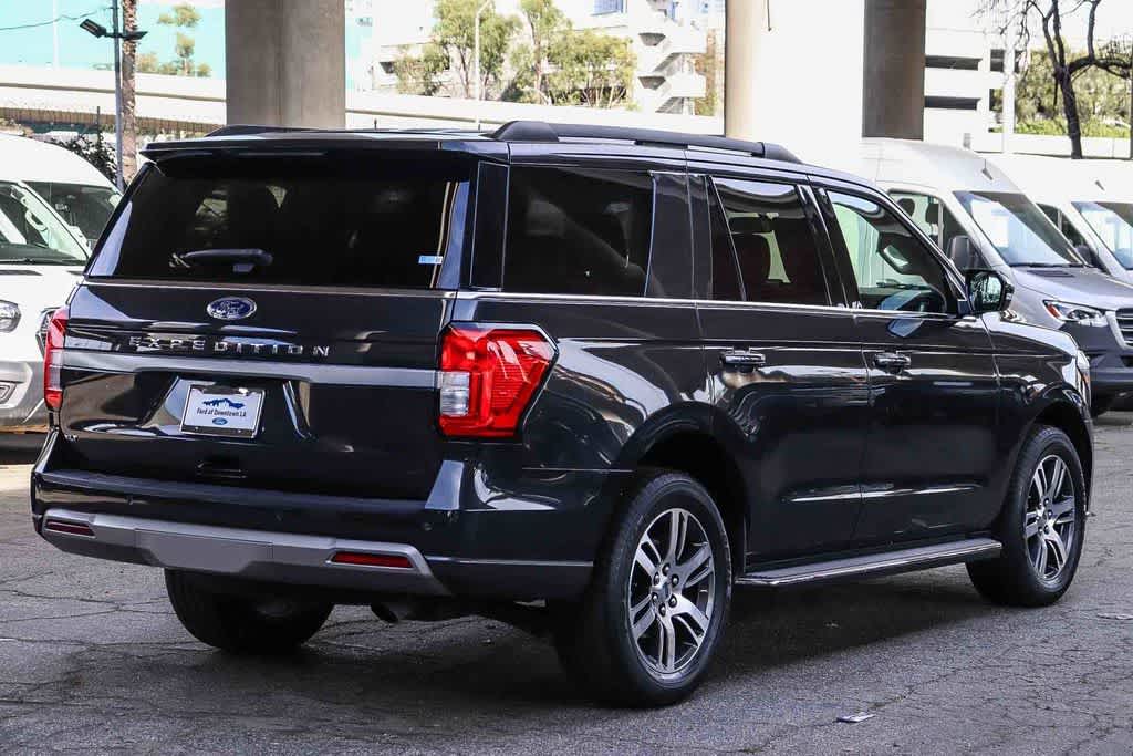 Thumbnail: 2022 Ford Expedition - 4