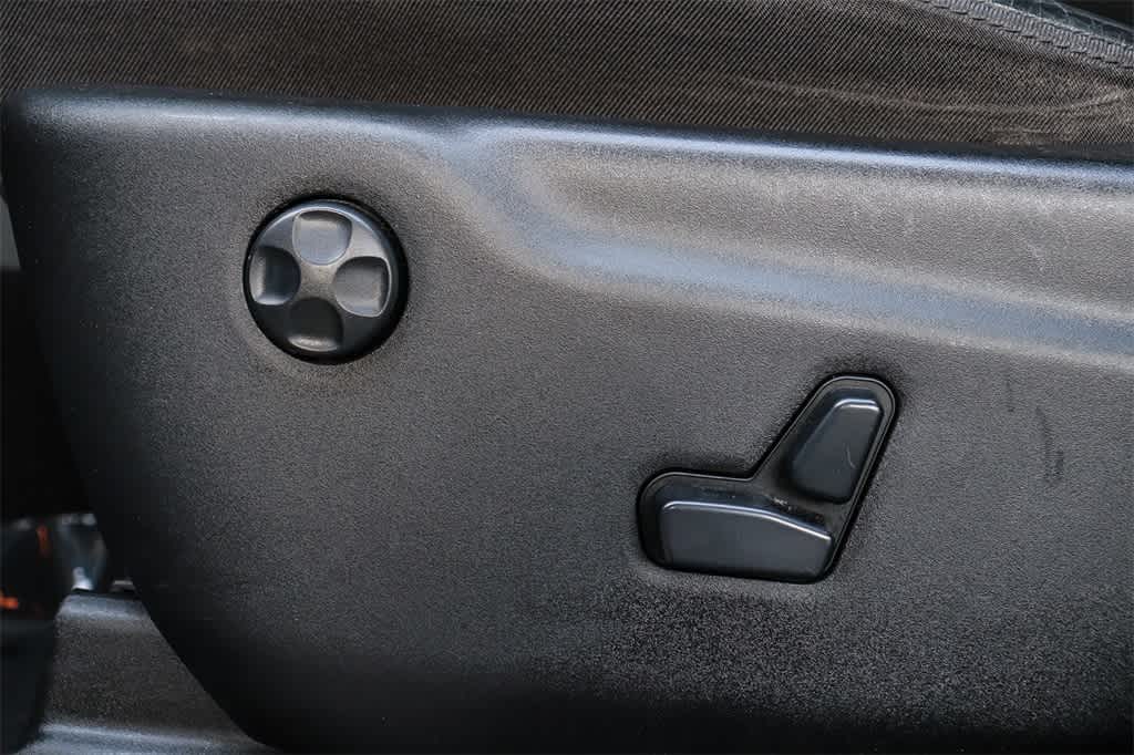 Thumbnail: 2020 Jeep Grand Cherokee - 20