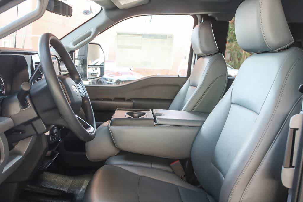 Thumbnail: 2025 Ford F-350 - 24