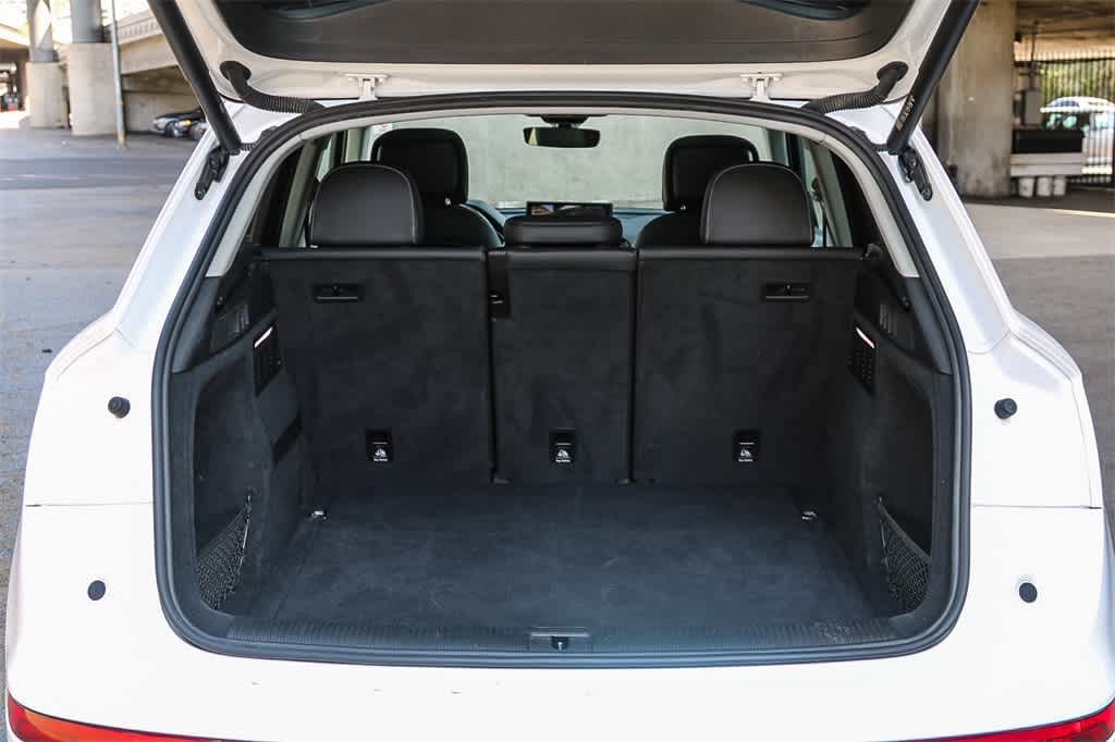 2022 Audi Q5 e Premium Plus 28