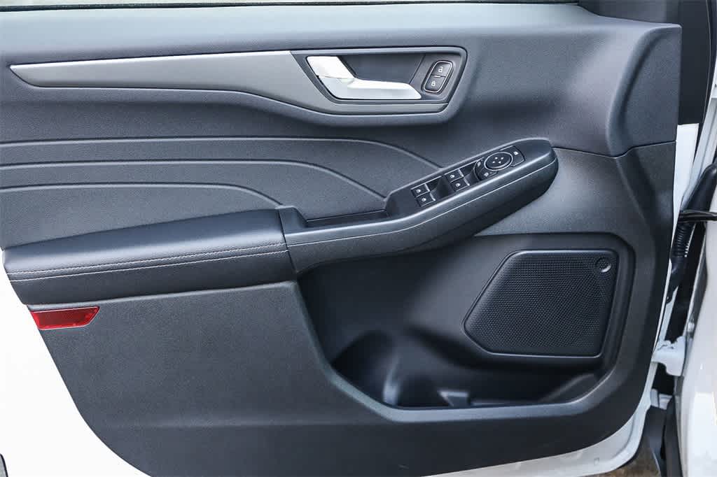 Thumbnail: 2025 Ford Escape - 21