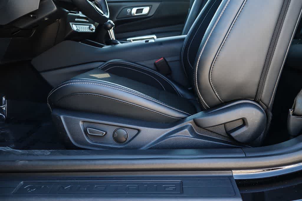 Thumbnail: 2025 Ford Mustang - 23