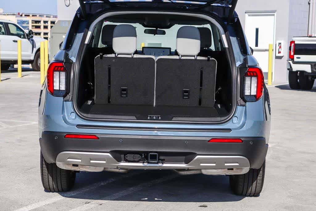Thumbnail: 2026 Ford Explorer - 30