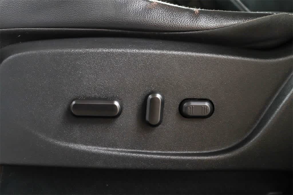 Thumbnail: 2018 Ford Escape - 20