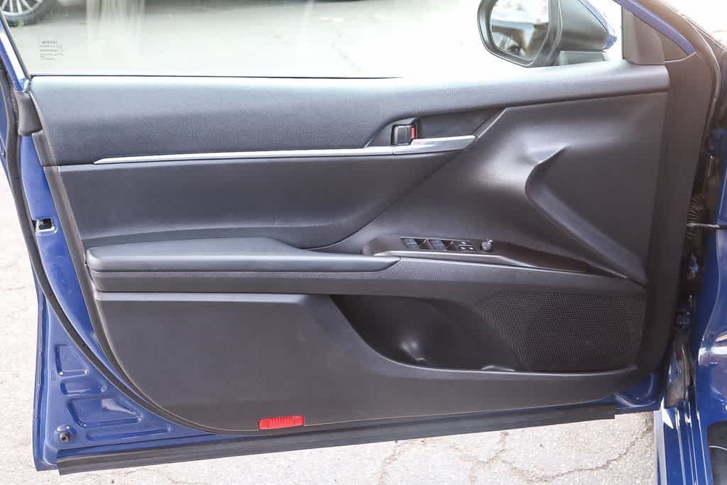 Thumbnail: 2023 Toyota Camry - 21