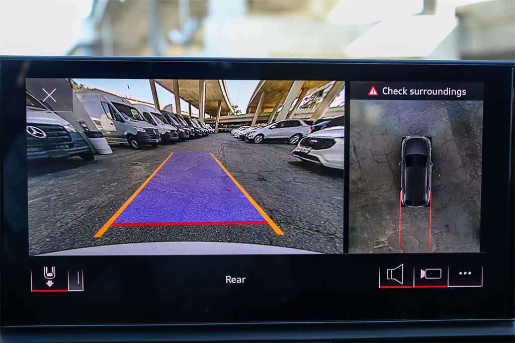 Thumbnail: 2023 Audi Q5 - 26