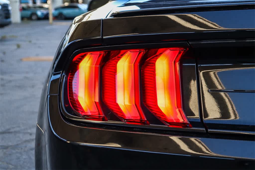 Thumbnail: 2022 Ford Mustang - 9