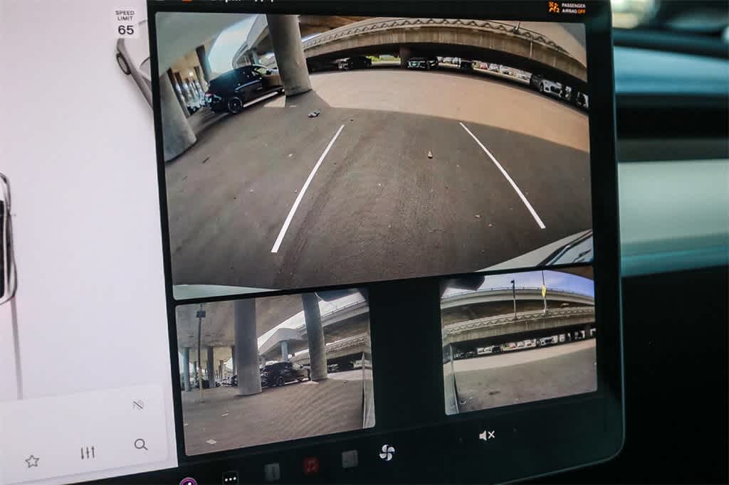 Thumbnail: 2022 Tesla Model Y - 23