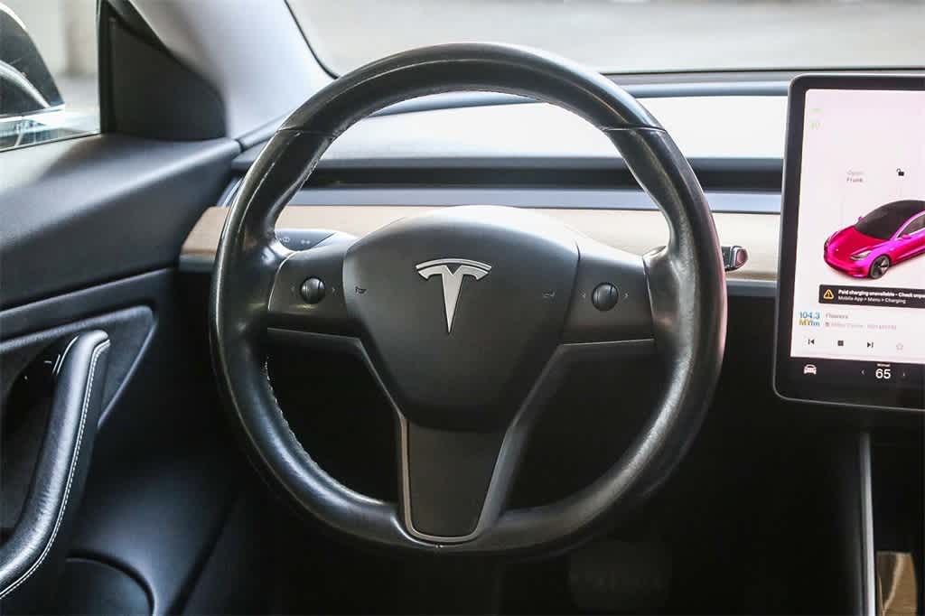 Thumbnail: 2018 Tesla Model 3 - 15