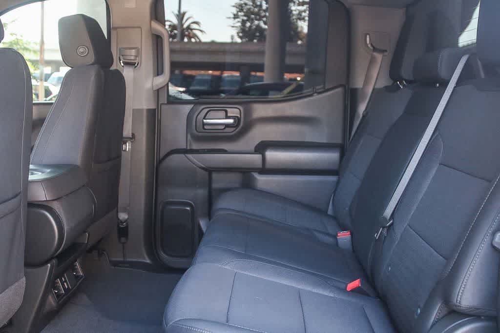 Thumbnail: 2025 Chevrolet Silverado 1500 - 19