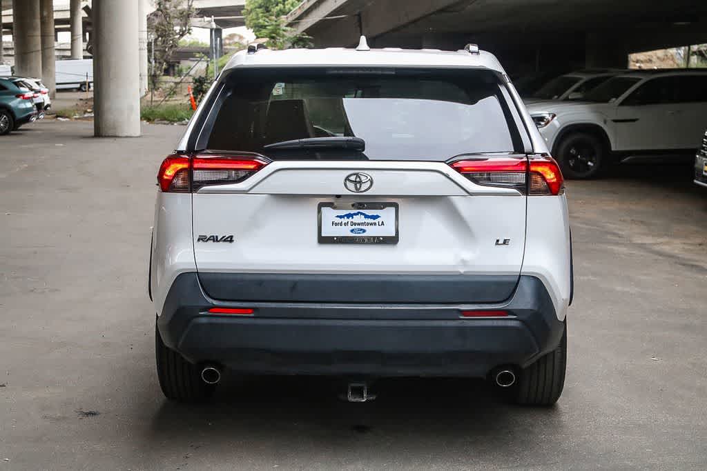 Thumbnail: 2021 Toyota RAV4 - 7