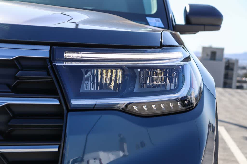 Thumbnail: 2026 Ford Explorer - 7