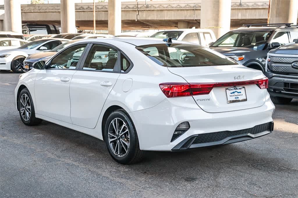 Thumbnail: 2023 Kia Forte - 8