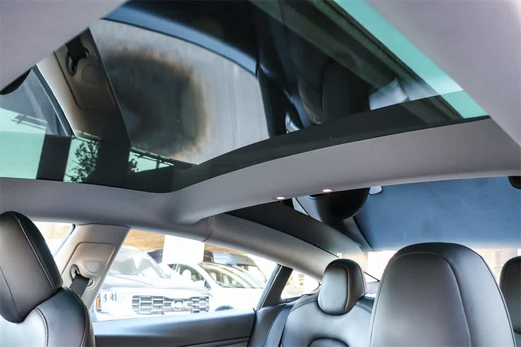 Thumbnail: 2021 Tesla Model 3 - 23