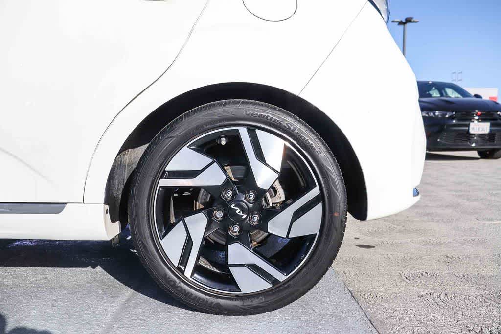 Thumbnail: 2023 Kia Soul - 7