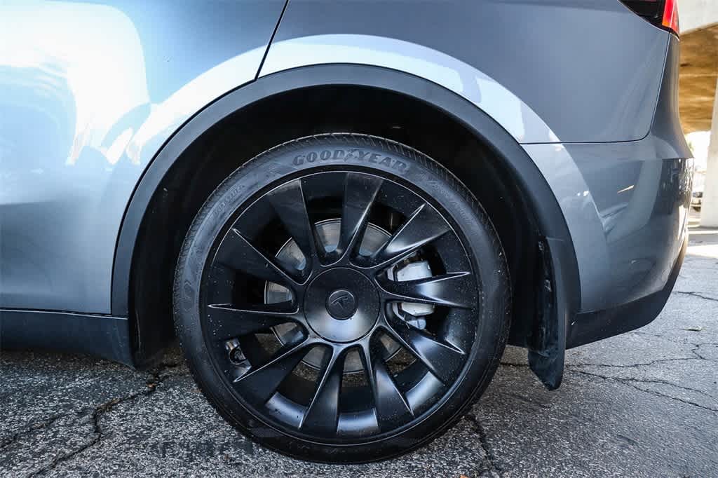 Thumbnail: 2025 Tesla Model Y - 10