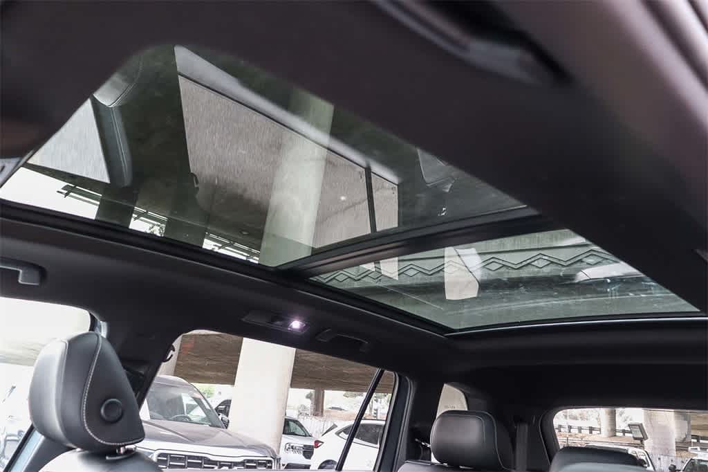 Thumbnail: 2023 Volkswagen Tiguan - 27