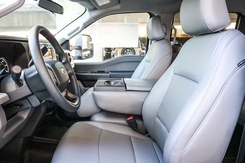 Thumbnail: 2026 Ford F-550 - 21