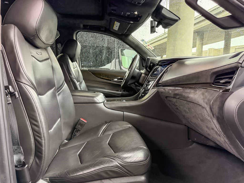 Thumbnail: 2020 Cadillac Escalade - 17