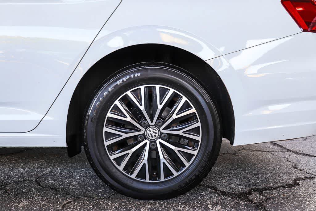 Thumbnail: 2021 Volkswagen Jetta - 10